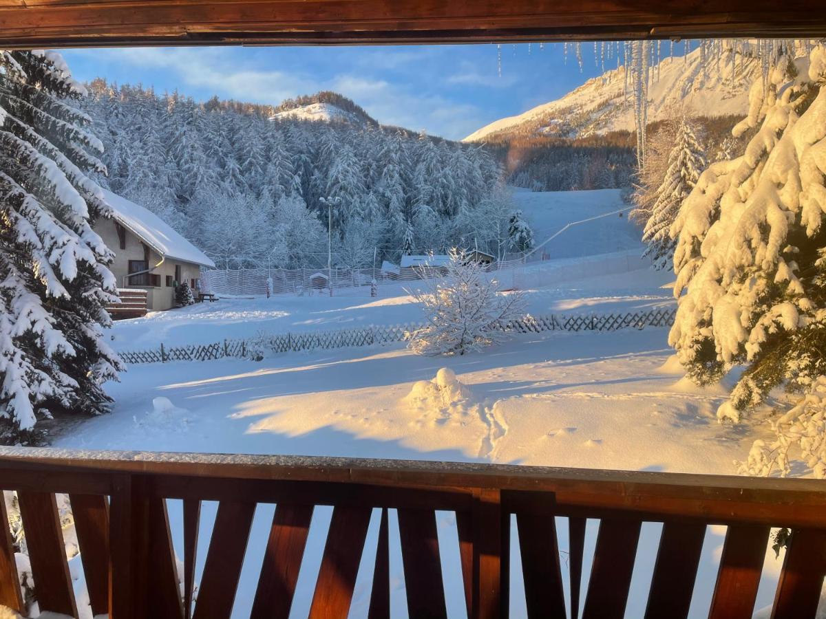 Maison L'aiguille: Mountain Retreat With Guest
