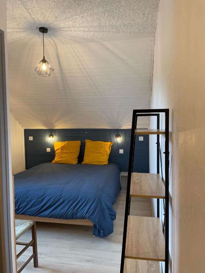 Maison L'aiguille: Mountain Retreat With Guest * Laye