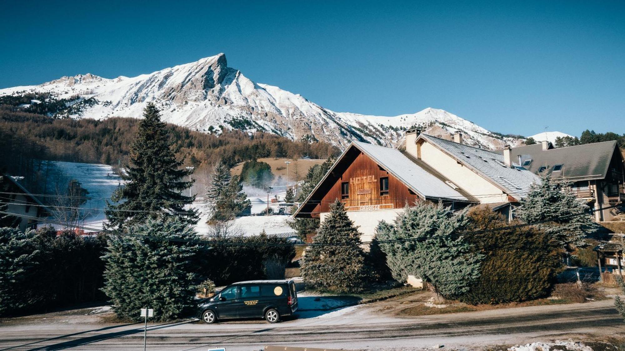 Maison L'aiguille: Mountain Retreat With Guest Laye