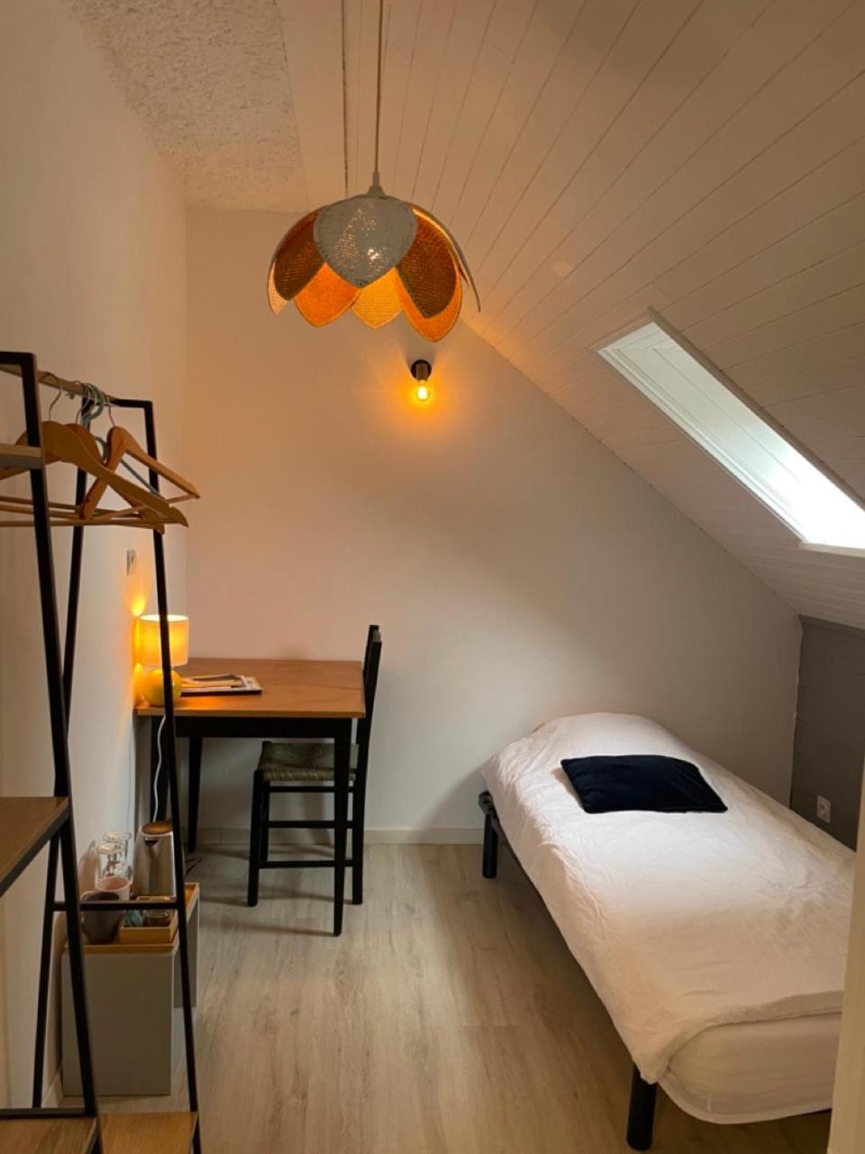Maison L'aiguille: Mountain Retreat With Guest Laye