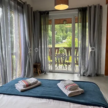 Maison L'Aiguille: Mountain Retreat with Guest Apartments Laye Exterior photo