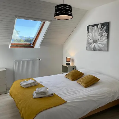 Maison L'Aiguille: Mountain Retreat with Guest Apartments Laye Exterior photo