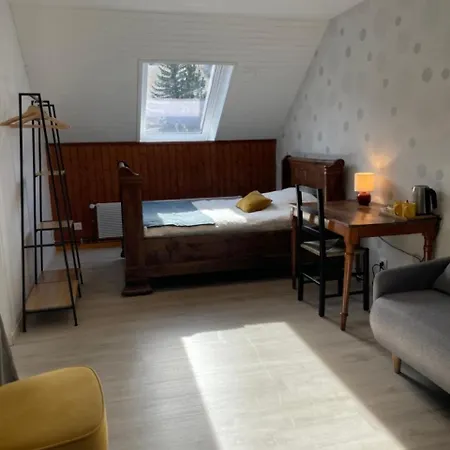 Maison L'Aiguille: Mountain Retreat with Guest Apartments Laye Exterior photo
