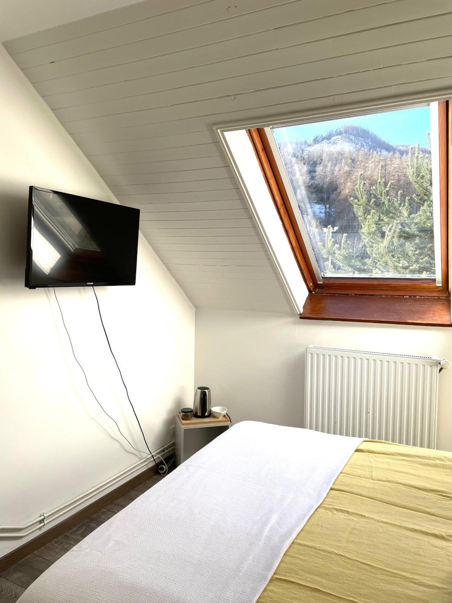 Maison L'aiguille - 2 Appartements, 5 Et Table D'hotes Au Pied De La Montagne A La Station De Apartamento Laye